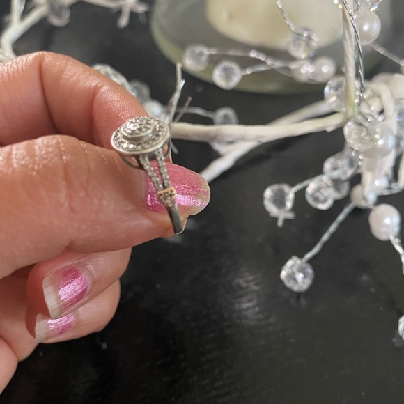 Diamond ring - Picture 4 of 5